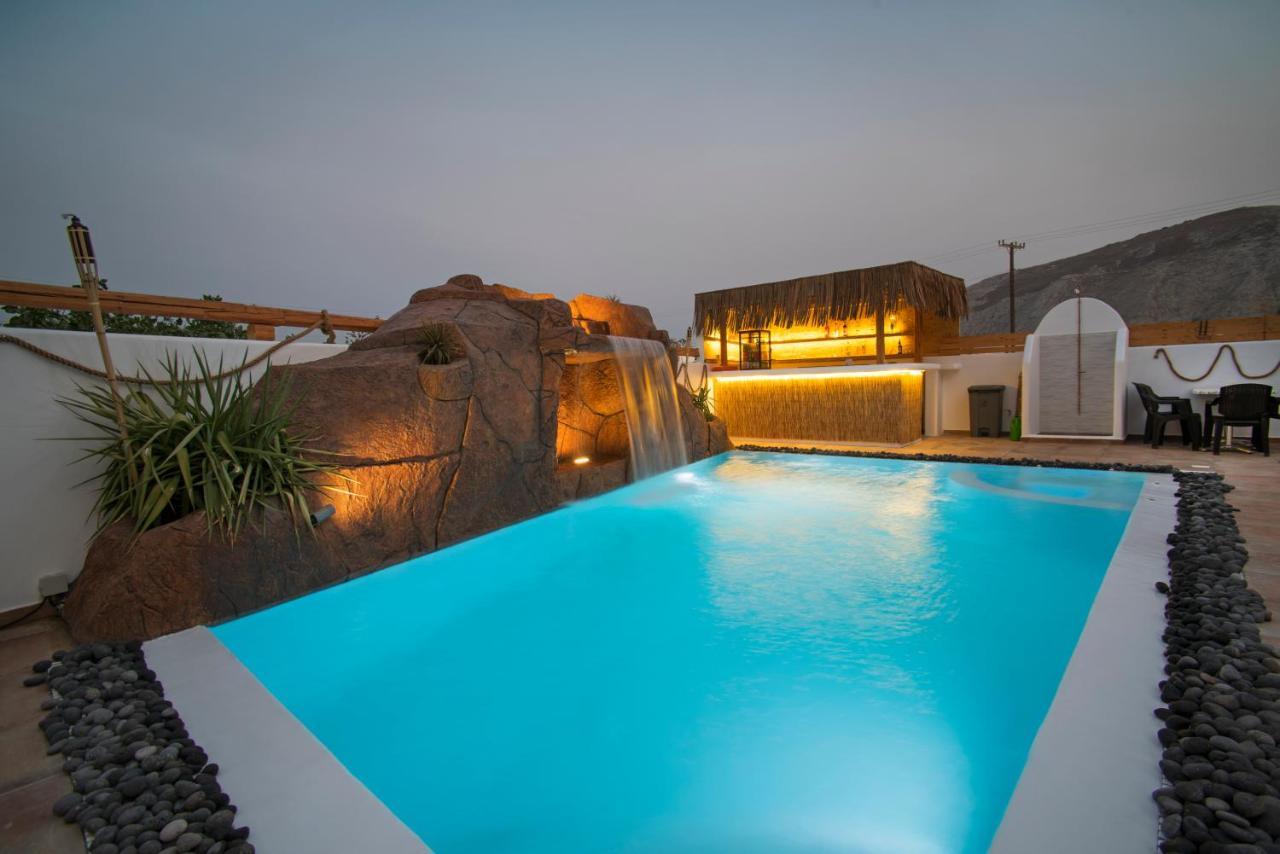 La Belle Vie - Santorini - Adults Only Apartment Kamári Exterior foto