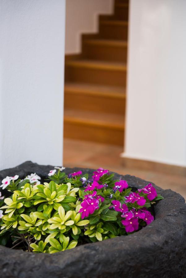 La Belle Vie - Santorini - Adults Only Apartment Kamári Exterior foto
