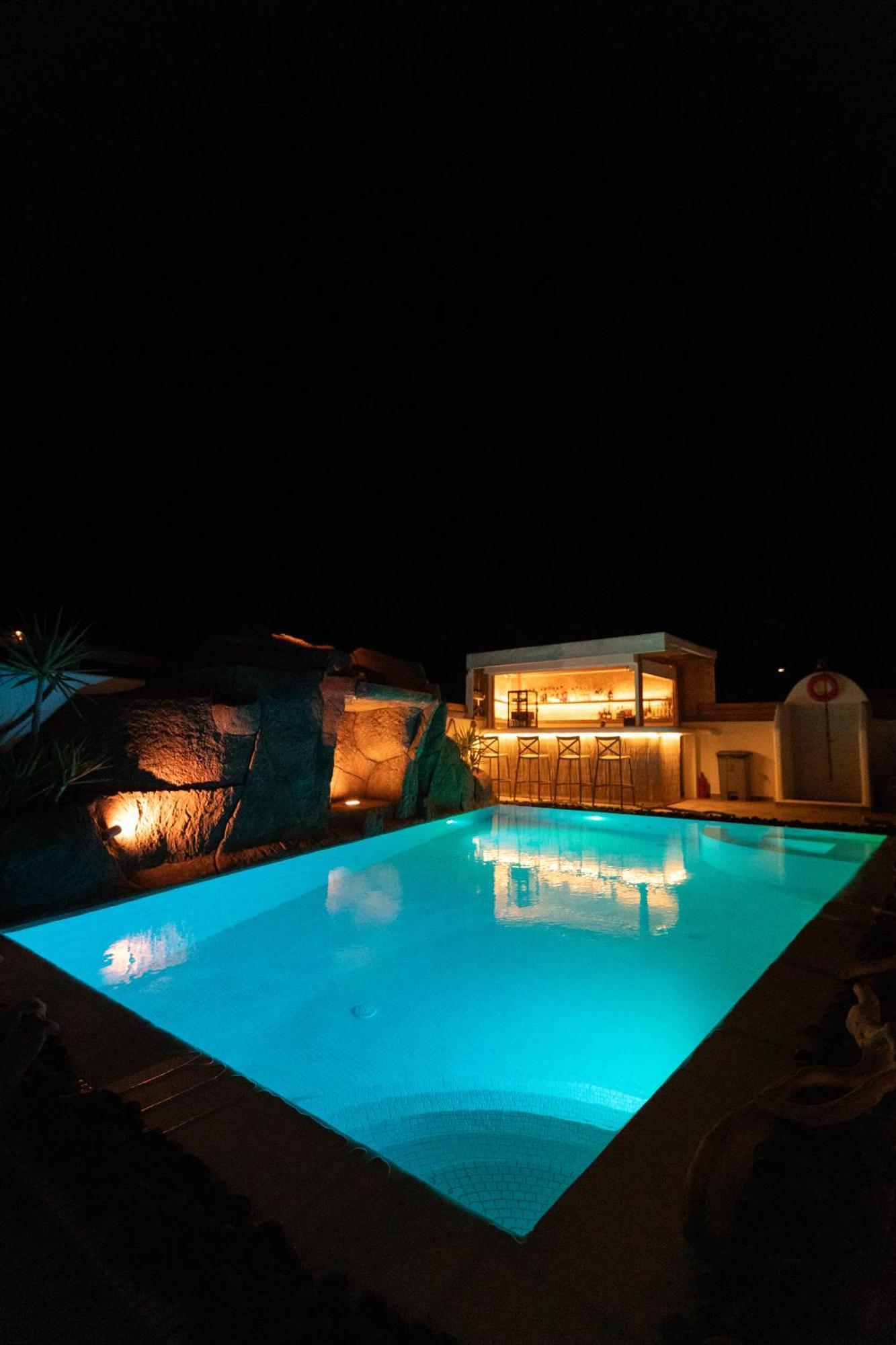 La Belle Vie - Santorini - Adults Only Apartment Kamári Exterior foto