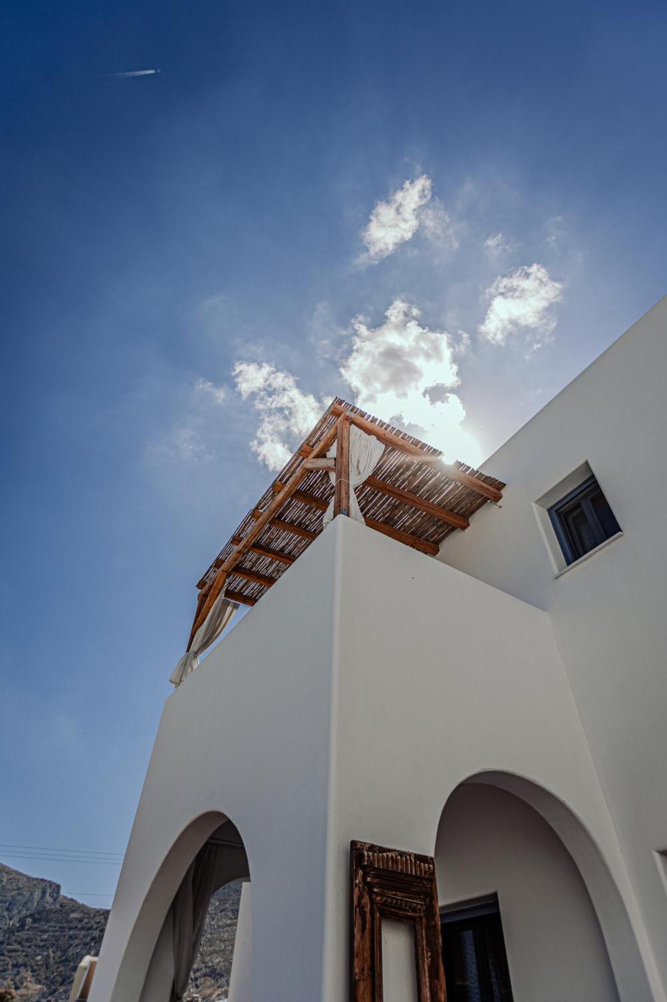 La Belle Vie - Santorini - Adults Only Apartment Kamári Exterior foto